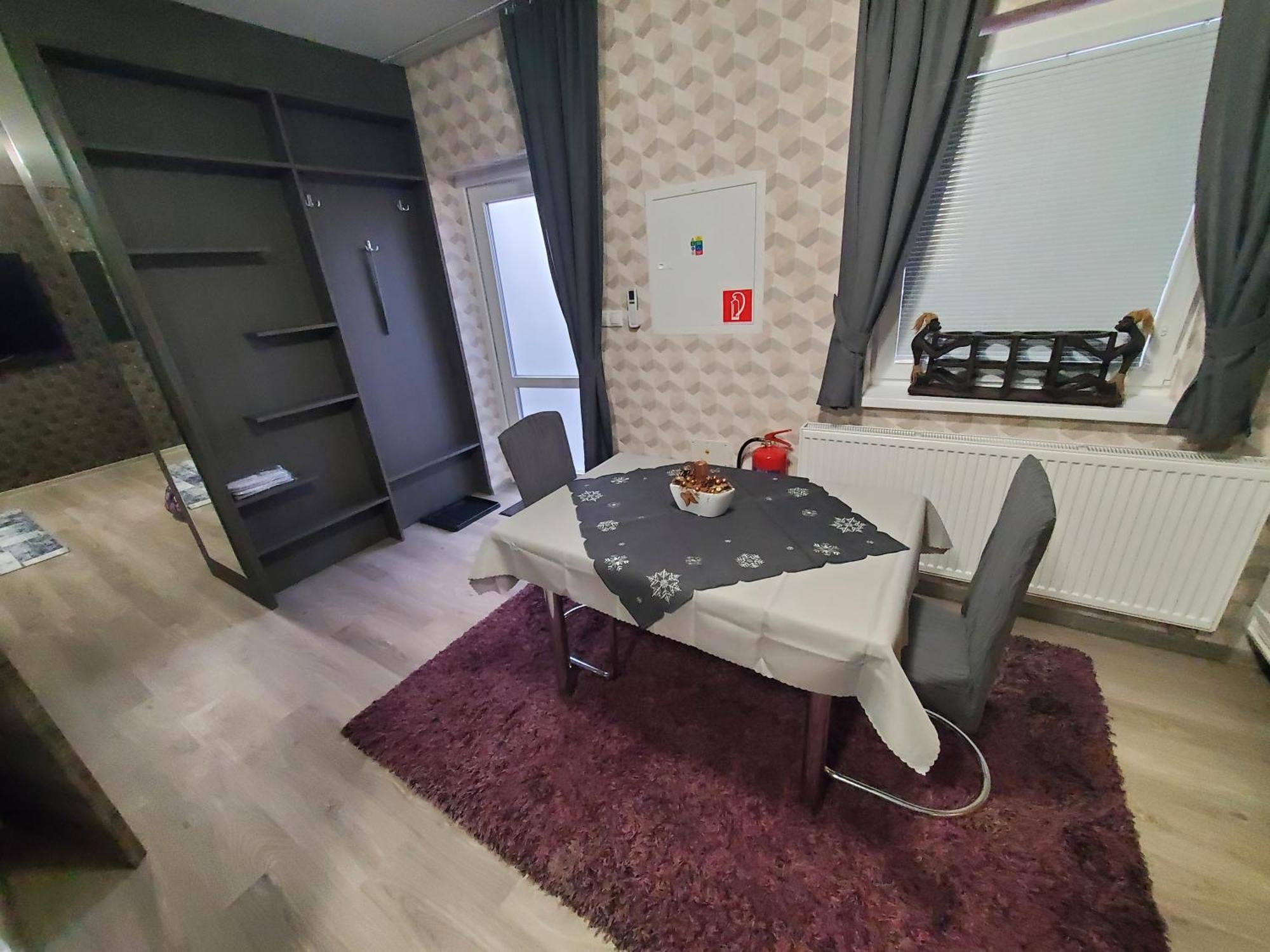 Valla Penzion & Restauracia Malacky Bagian luar foto